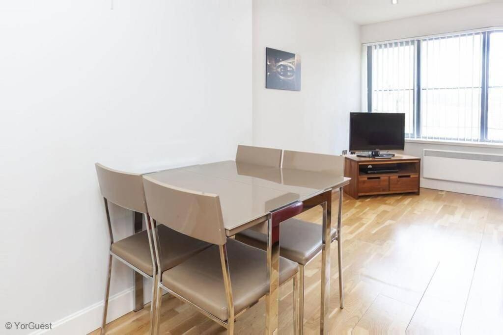 Apartment 12 Popeshead Court Йорк Екстериор снимка